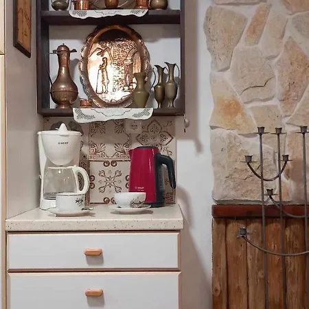 Meandros27 Cosy Countryside Rustic Semi Basement Appartement