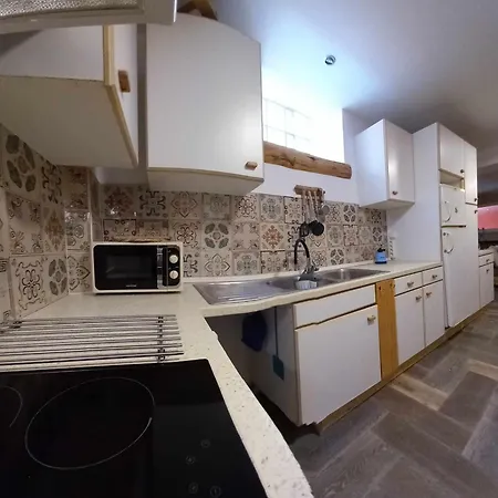 Meandros27 Cosy Countryside Rustic Semi Basement Apartament