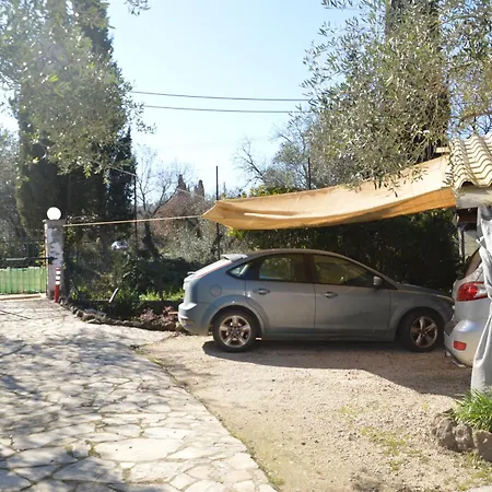 Apartament Meandros27 Cosy Countryside Rustic Semi Basement *