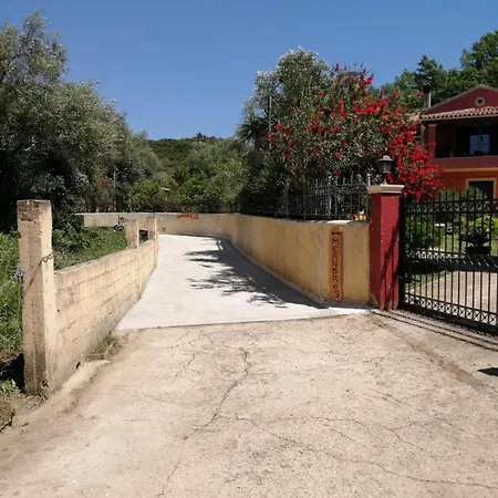 Meandros27 Cosy Countryside Rustic Semi Basement *